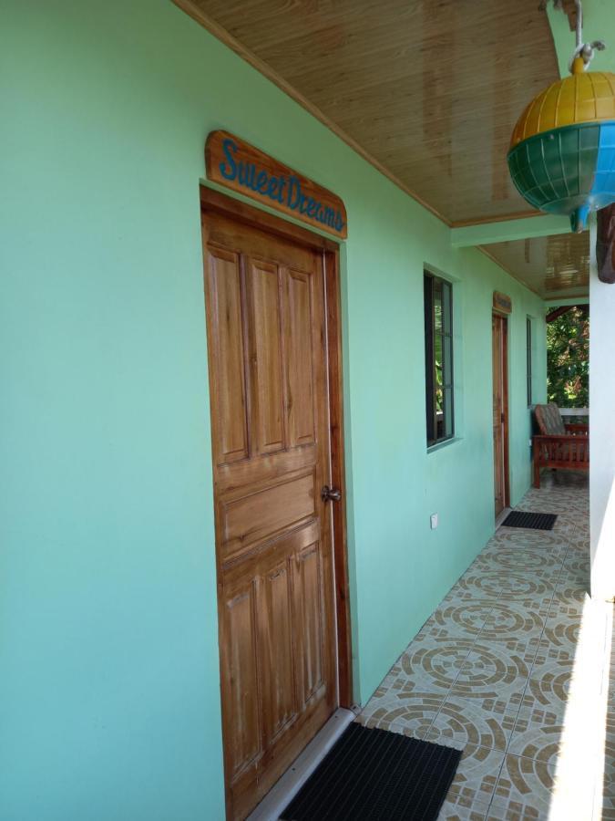 Hospedaje Rosa Del Mar & Sweets Cafe South End Экстерьер фото